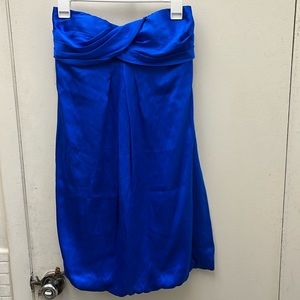 CACHE. SILK ROYAL BLUE STRAPLESS DRESS SIZE 6